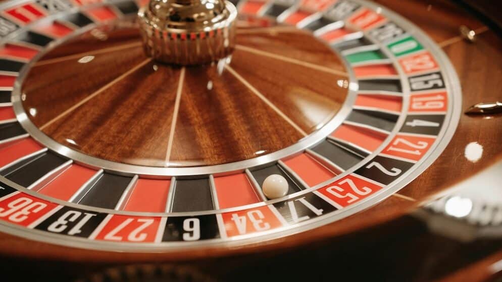 How to Win at Online Roulette: The 3-Level Castle Method at 99.3%