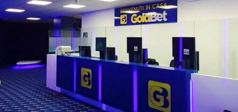GoldBet Casino Center with operators.